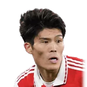 富安健洋 player face