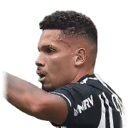 Paulinho player face